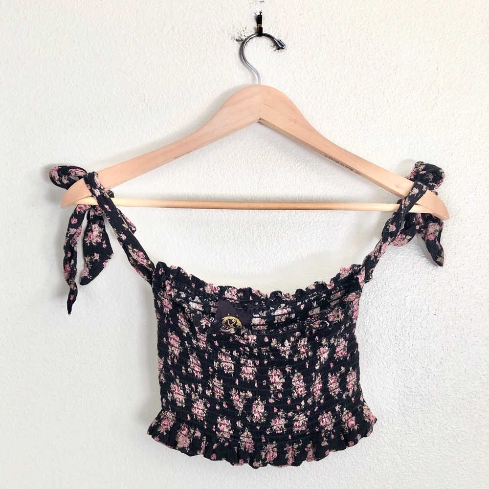 BLUE LIFE Tasha Smocked Bardot Sleeve Floral Crop Top in Black - Picture 4 of 7